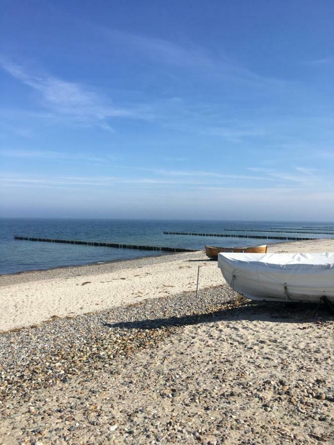 Ostseebungalow-Peters Börgerende-Rethwisch エクステリア 写真