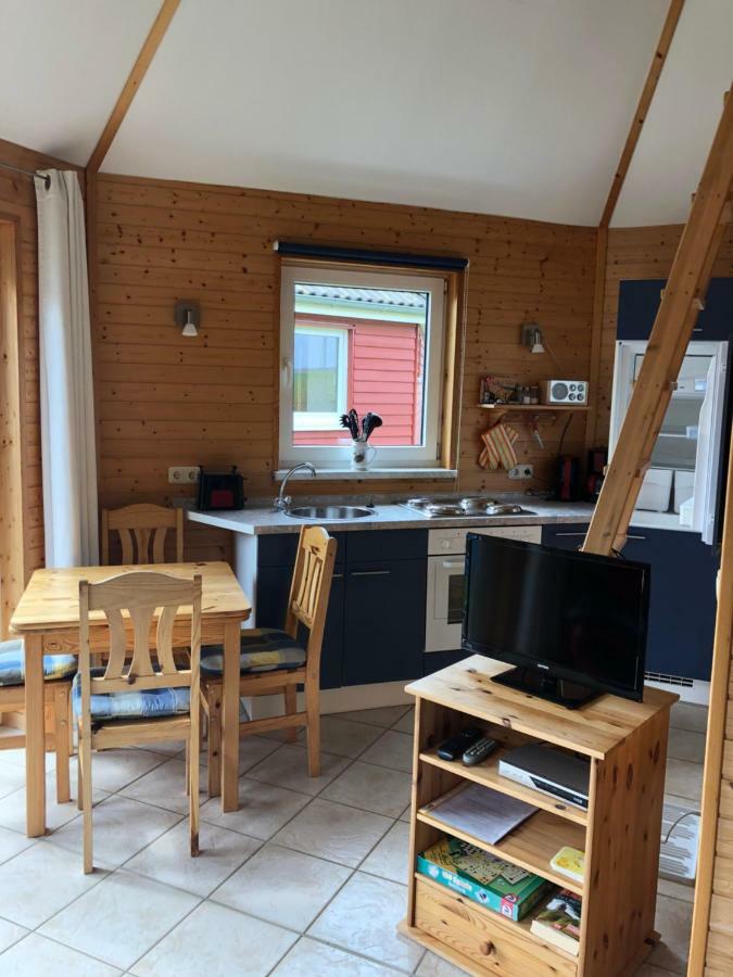 Ostseebungalow-Peters Börgerende-Rethwisch エクステリア 写真